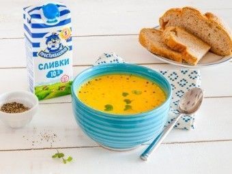 Сливочный морковный суп с карри и зирой